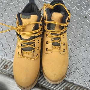 Women's Duluth work boots